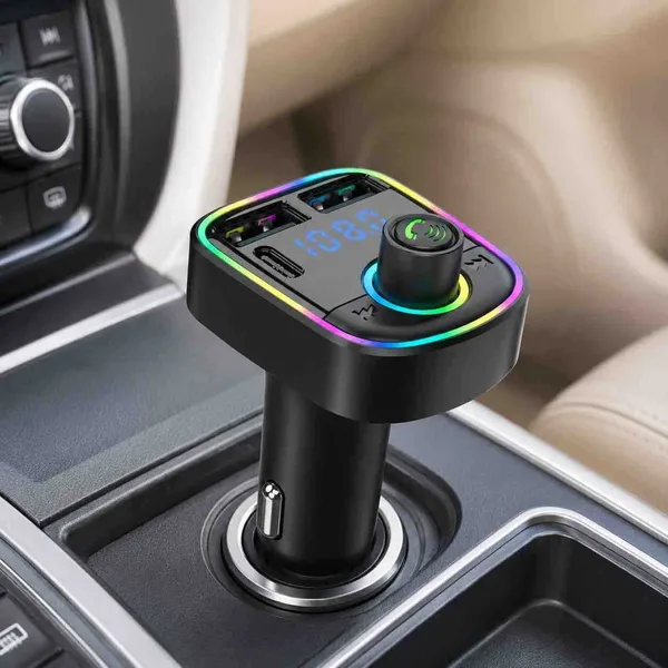 FM transmiter za auto s Bluetoothom i LED okvirom, 2 USB i USB-C